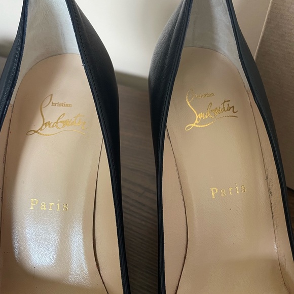 Authentic Christian Louboutin Simple Pump - Picture 6 of 9